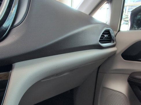 Used 2020 Chrysler Pacifica Touring-L Plus image 47