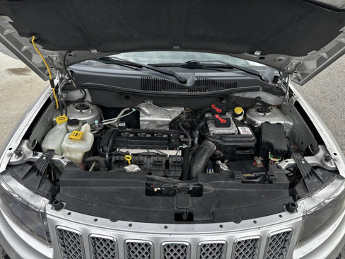 Used 2014 Jeep Compass Latitude image 34