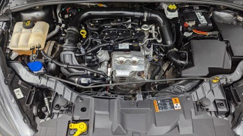 Used 2018 Ford Focus SE w/ SE Appearance Package image 28