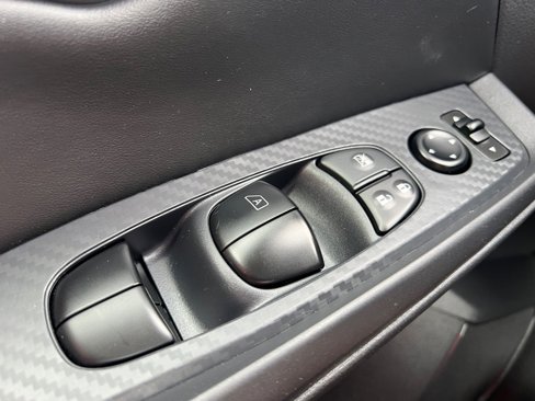 Used 2024 Nissan Sentra SV image 18