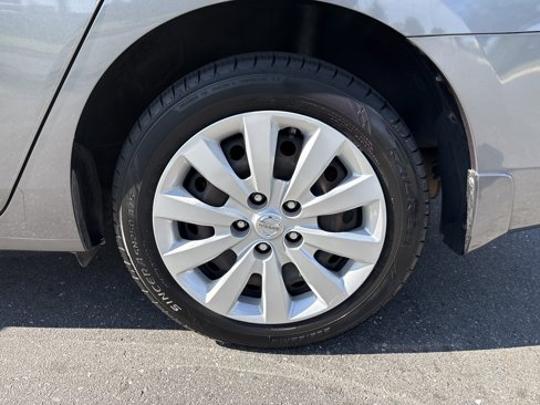 Used 2015 Nissan Sentra S image 14