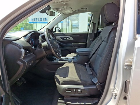 Used 2018 Chevrolet Traverse LT image 11