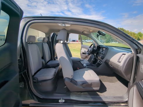 Used 2017 Chevrolet Colorado W/T w/ WT Convenience Package image 11