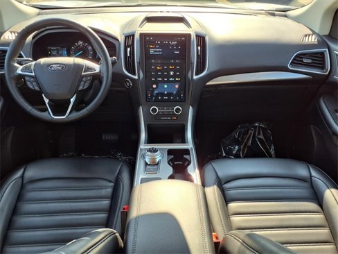 Used 2024 Ford Edge SEL image 3