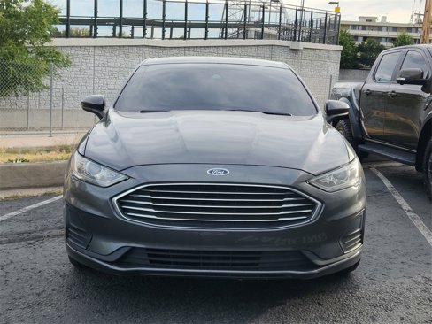 Used 2019 Ford Fusion SE image 2