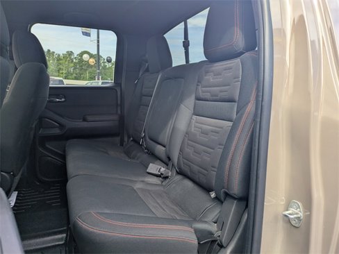 Used 2022 Nissan Frontier Pro-X image 14