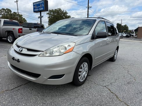 Used 2006 Toyota Sienna CE image 1