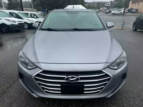 Used 2017 Hyundai Elantra SE image 2