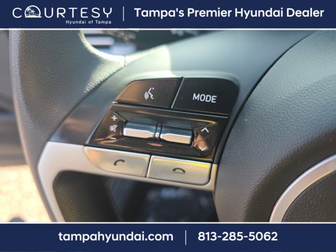 Used 2023 Hyundai Elantra SEL image 21