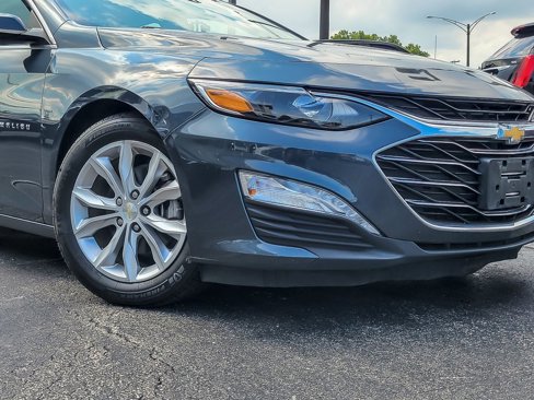 Used 2020 Chevrolet Malibu LT image 2