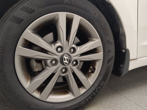 Used 2017 Hyundai Elantra SE image 31