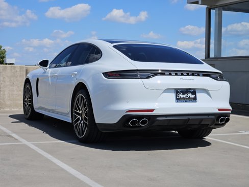 Certified 2021 Porsche Panamera image 3