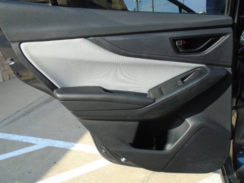 Used 2018 Subaru Crosstrek 2.0i Premium w/ Moonroof Package image 29