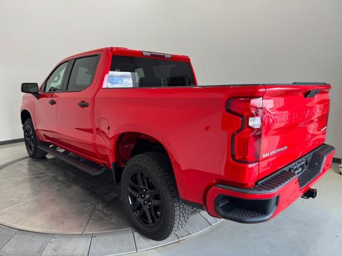 Used 2020 Chevrolet Silverado 1500 Custom w/ Custom Value Package image 9