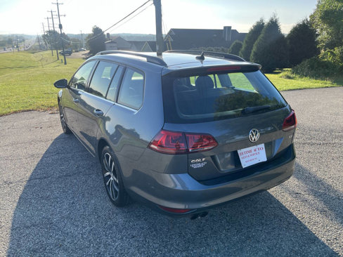 Used 2016 Volkswagen Golf Limited Edition image 3