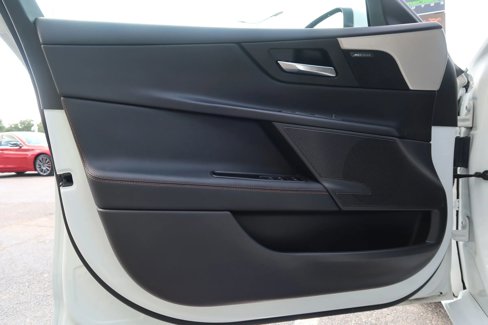 Used 2018 Jaguar XE Prestige image 45