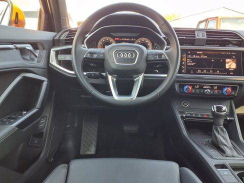 Used 2024 Audi Q3 2.0T Premium Plus w/ Premium Plus Package image 11