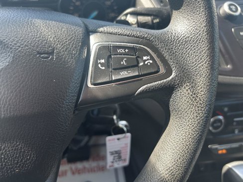 Used 2017 Ford Escape SE image 16