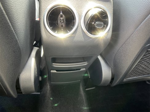 Certified 2024 Mercedes-Benz GLB 250 w/ Driver Assistance Package image 28