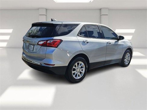 Used 2018 Chevrolet Equinox LS image 5