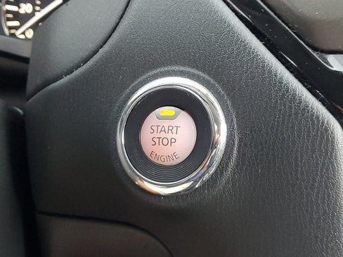 Used 2020 Nissan Pathfinder S image 29