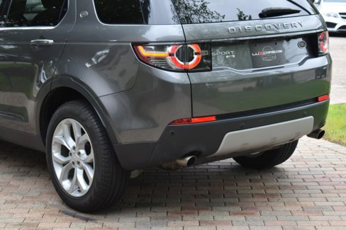 Used 2017 Land Rover Discovery Sport HSE image 10