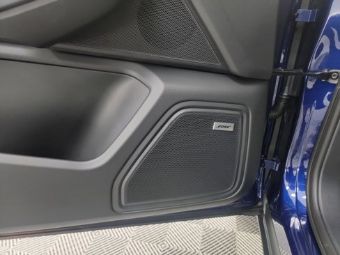 New 2026 Porsche Macan image 16