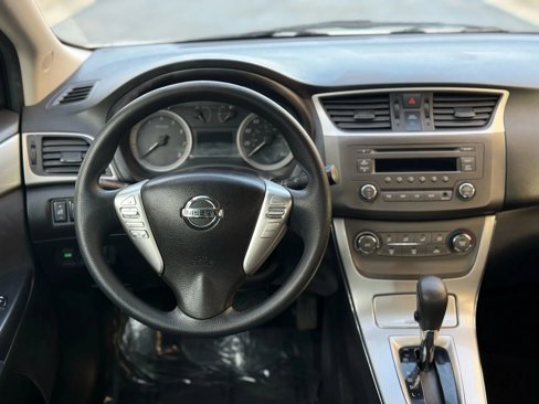 Used 2013 Nissan Sentra SR image 32