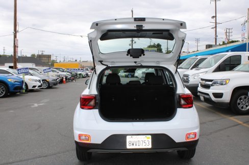 Used 2021 Hyundai Venue SE image 8