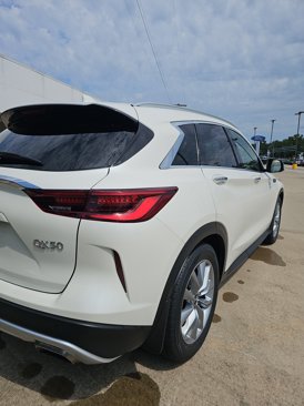 Used 2022 INFINITI QX50 Essential image 4