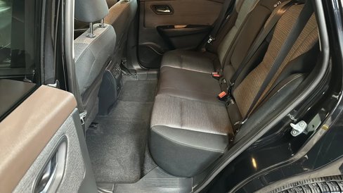 Used 2021 Nissan Rogue SV image 37