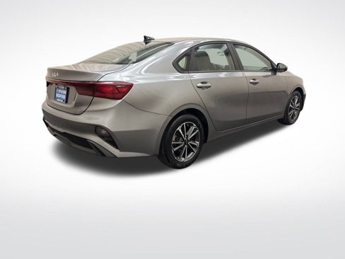 Used 2022 Kia Forte LXS image 5