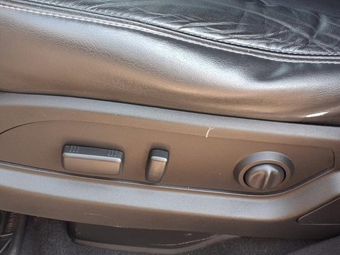 Used 2015 GMC Acadia SLT image 4