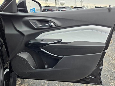 New 2025 Chevrolet Trax LT w/ Driver Confidence Package image 6