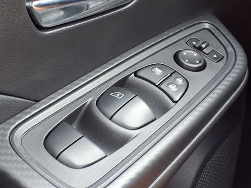 New 2025 Nissan Versa SV w/ Trunk Package image 9