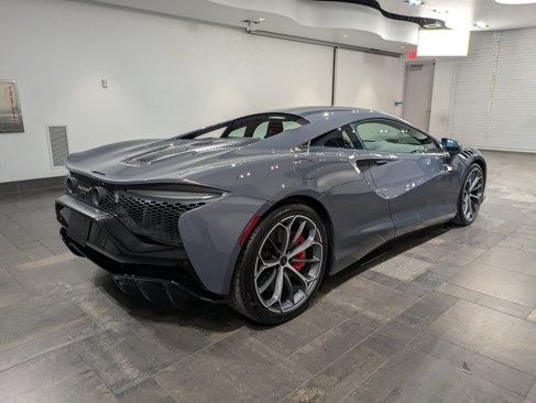 New 2025 McLaren Artura image 21