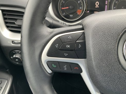 Used 2014 Jeep Cherokee Latitude w/ Comfort/Convenience Group image 28