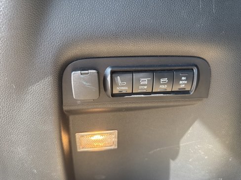 Used 2016 Ford Explorer Limited image 21
