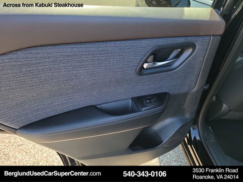 Used 2023 Nissan Rogue SV image 20