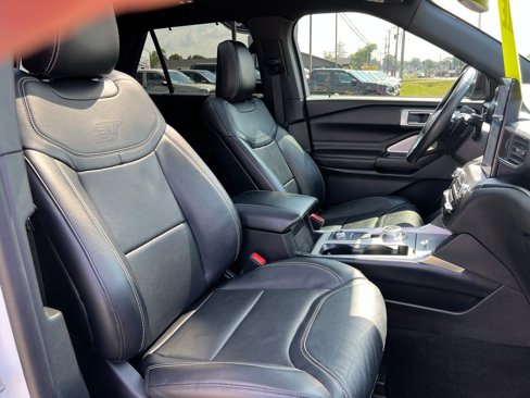 Certified 2020 Ford Explorer ST w/ Premium Technology Package image 14