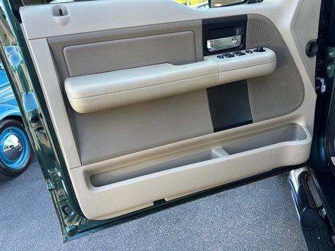 Used 2007 Ford F150 XLT image 23
