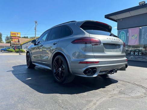 Used 2016 Porsche Cayenne GTS image 3