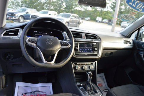 Used 2022 Volkswagen Tiguan S image 11