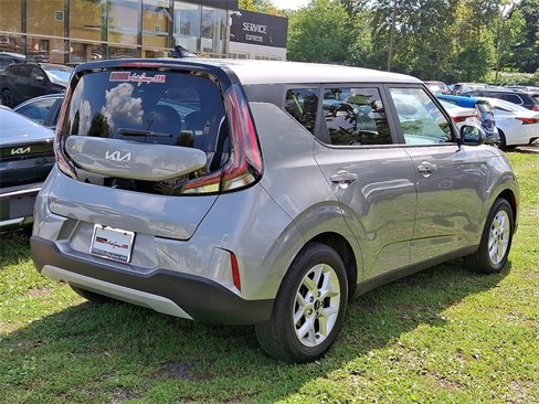 Certified 2023 Kia Soul S image 6