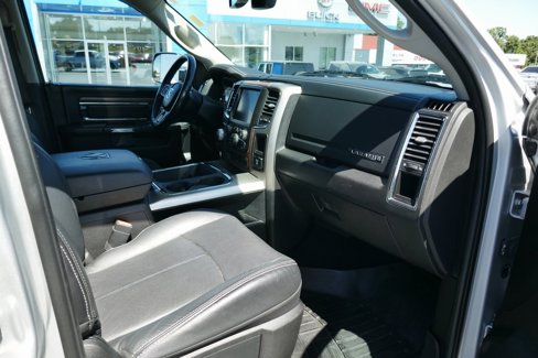 Used 2017 RAM 1500 Laramie w/ Convenience Group image 16