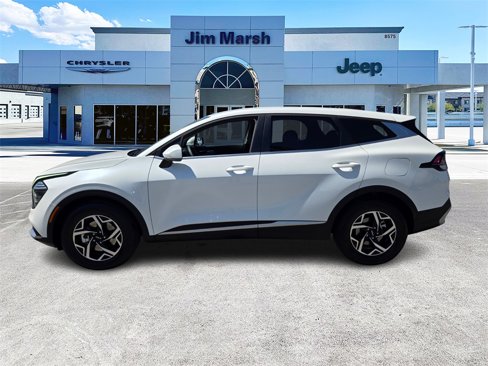 Used 2024 Kia Sportage LX image 3