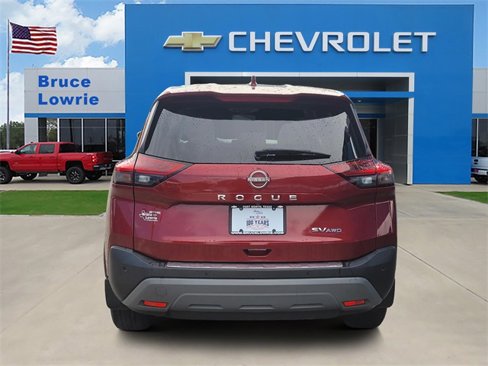 Used 2023 Nissan Rogue SV image 5
