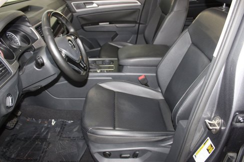 Used 2020 Volkswagen Atlas SE w/ Panoramic Sunroof Package image 5