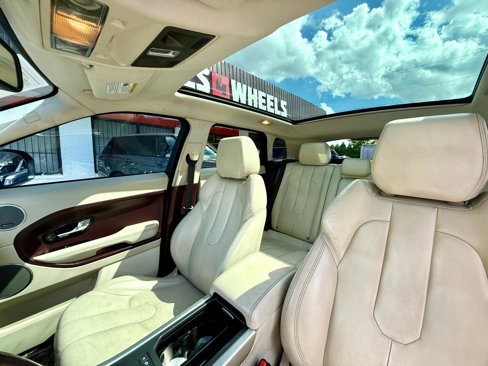Used 2013 Land Rover Range Rover Evoque Prestige image 13