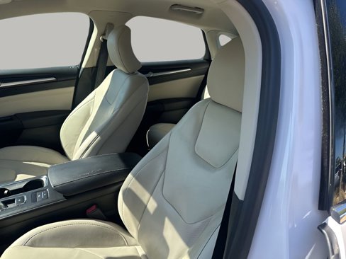 Used 2017 Ford Fusion Titanium image 26